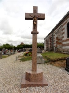 Saint-Sauveur-d'Émalleville (Seine-Mar.) croix de cimetière photo