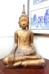 Sakyamuni, Cambodia, 17th century AD, lacquered wood - Museum of Vietnamese History - Ho Chi Minh City - DSC06035