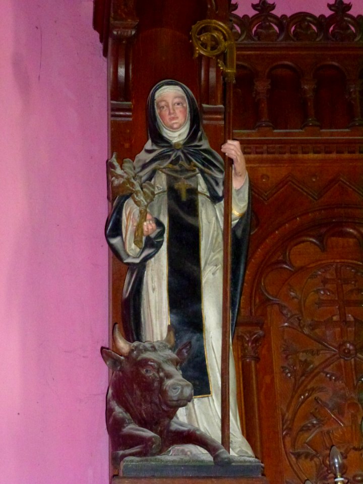 Saint-Sylvestre-Cappel (Nord, Fr) église, statue d'une sainte