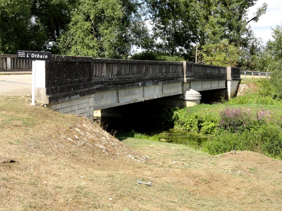 Saint-Laurent-sur-Othain (Meuse) pont sur l'Othain
