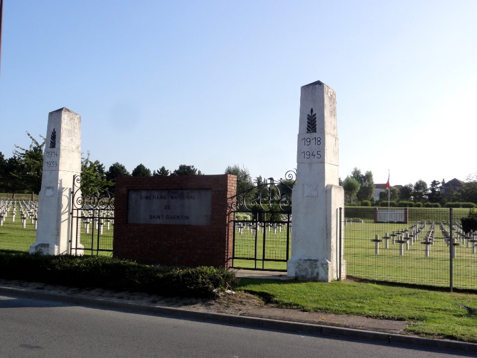 Saint-Quentin (Aisne) Necropole National (02)