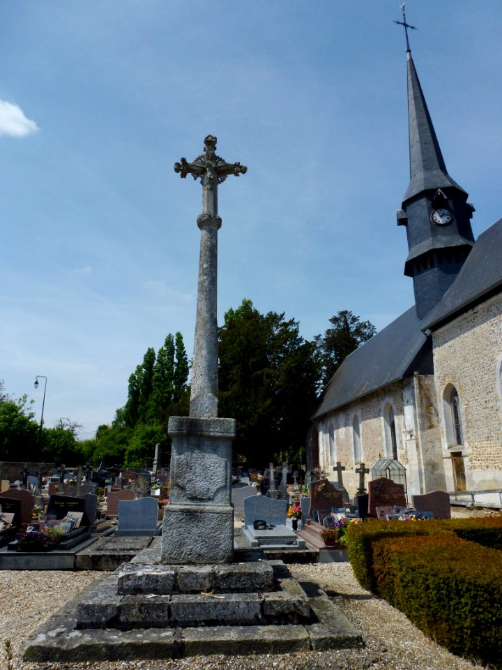 Saint-Victor-d'Épine (Eure, Fr) croix de cimetière, entier