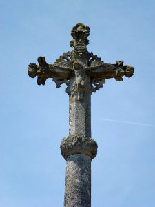 Saint-Victor-d'Épine (Eure, Fr) croix de cimetière, detail photo