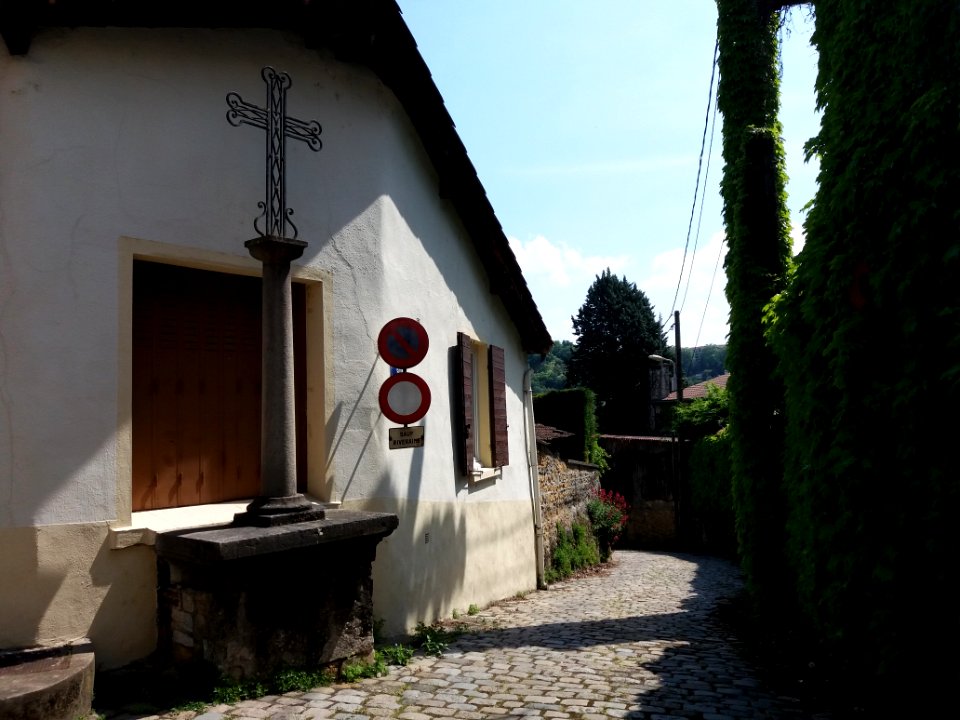 Saint-Rambert-l'Île-Barbe - Rue Jolivet - Croix