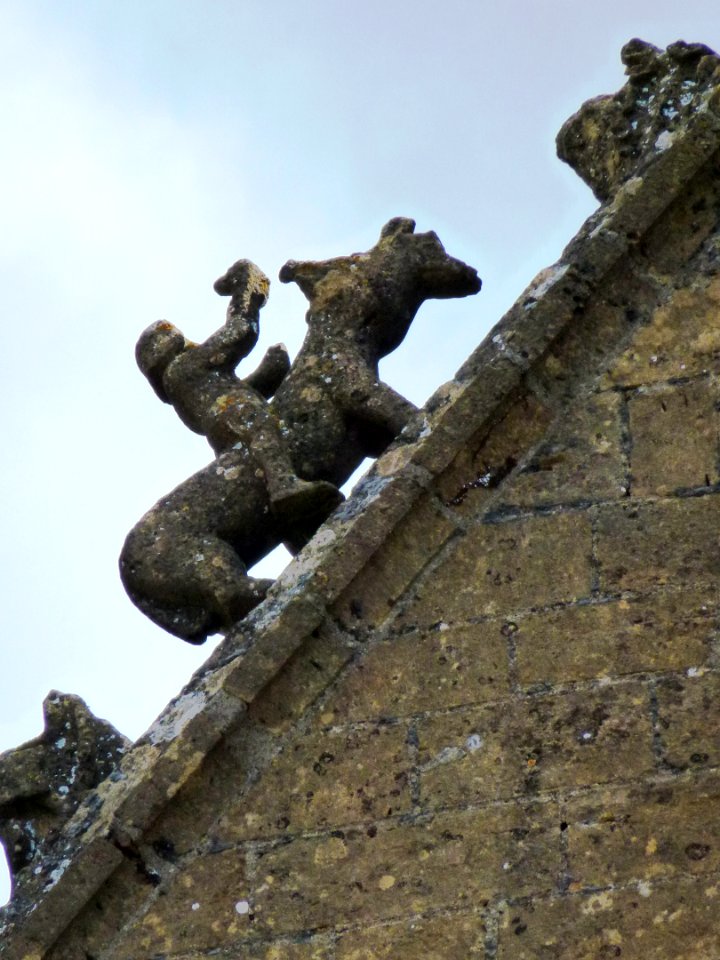 Saint-Marcel (Ardennes) église, pignon de la façade, detail A (recto)