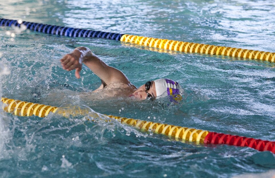 Swimming exercise pool