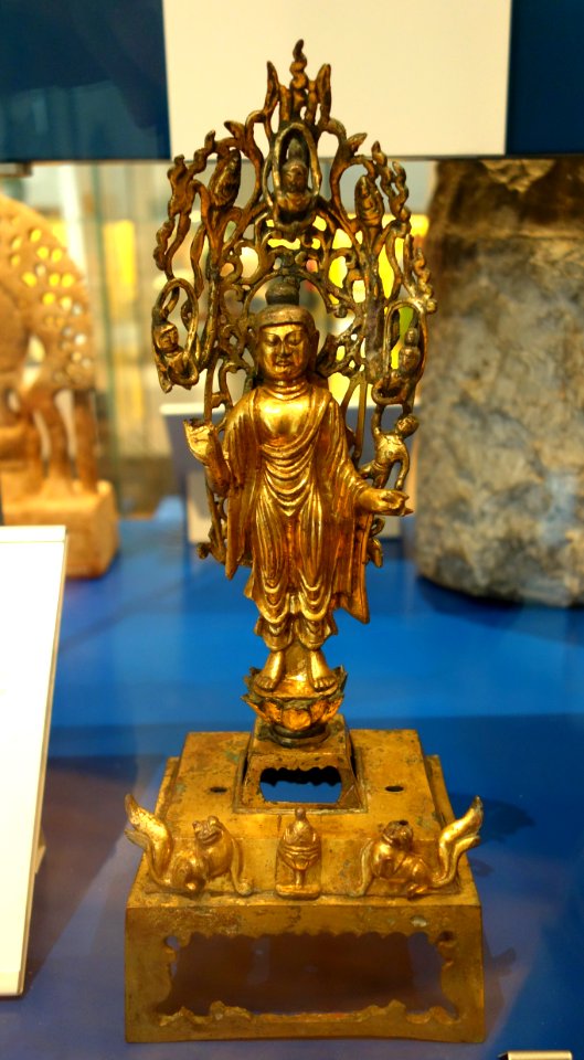 Sakyamuni Buddha, China, Tang dynasty, 8th century AD, gilt bronze - Royal Ontario Museum - DSC04101