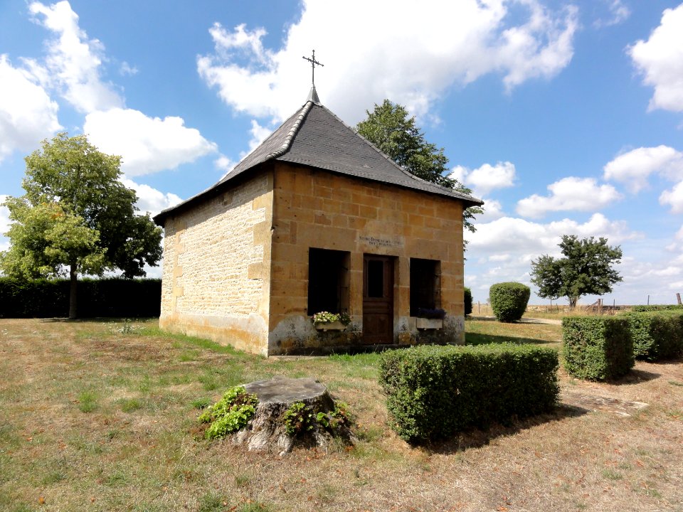 Saint-Laurent-sur-Othain (Meuse) chapelle N.D. de Bon Secours extérieur