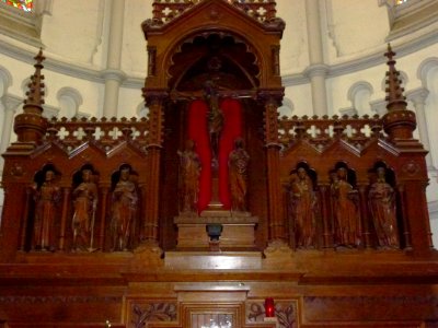 Saint-Sylvestre-Cappel (Nord, Fr) église, statues en bois du retable