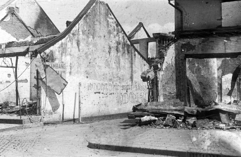 Salatiga De door de TNI vernielde Chinezenwijk in Salatiga, Bestanddeelnr 334-1-6