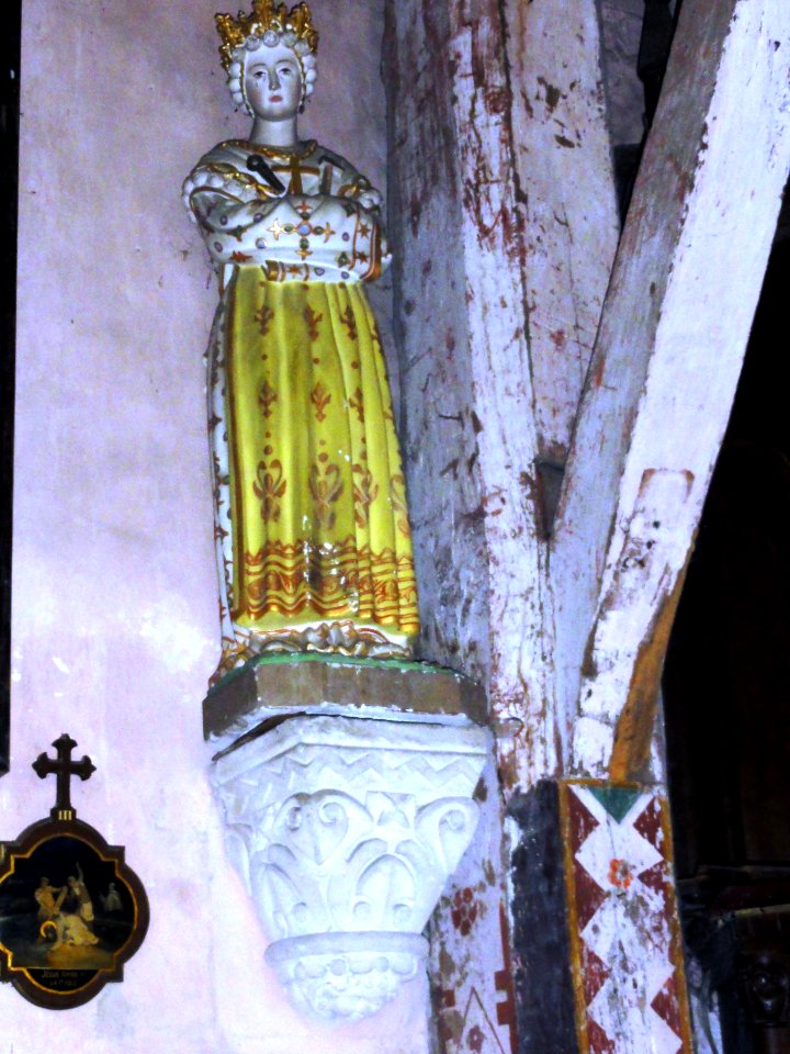 Saint-Léonard-des-Bois (Sarthe) église, statue d'une sainte
