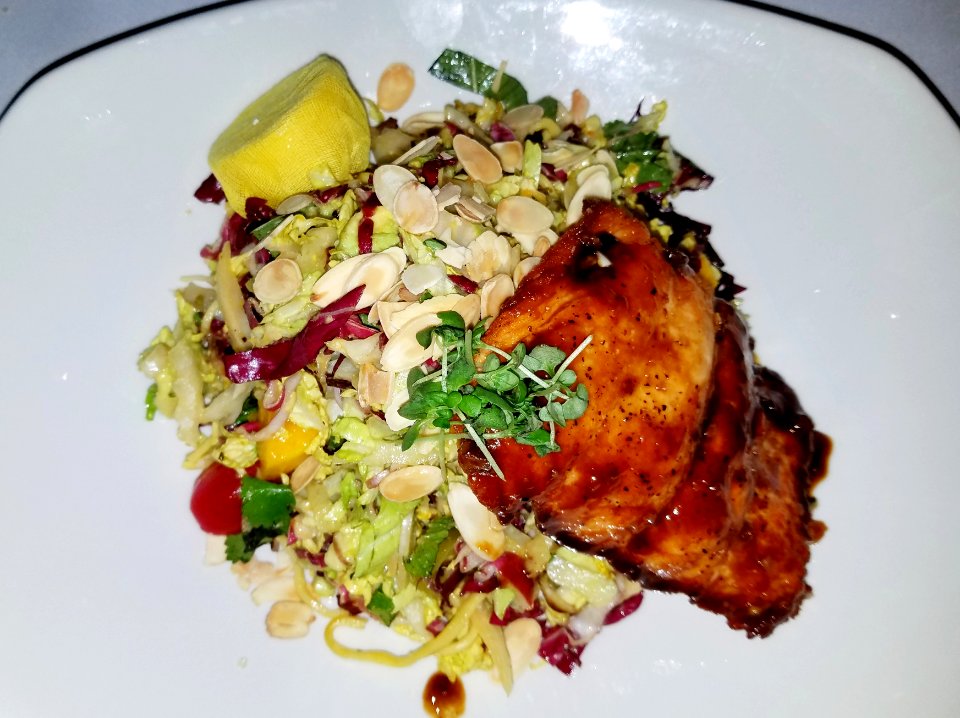 Salad with salmon in hoisin sauce