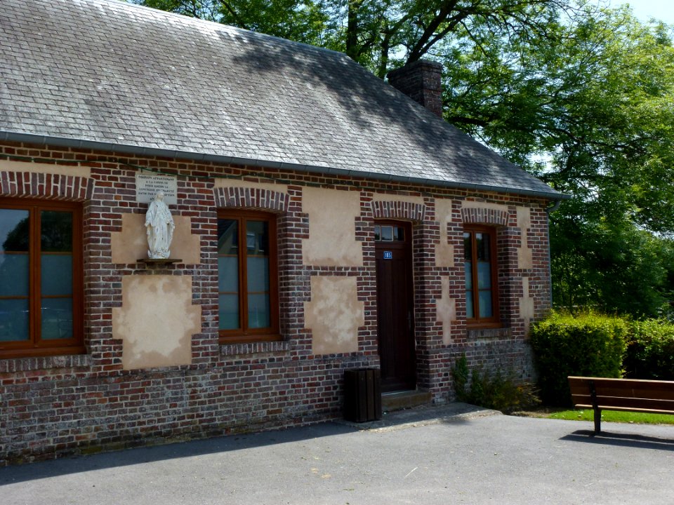 Saint-Victor-d'Épine (Eure, Fr) maison confrèrie de charité