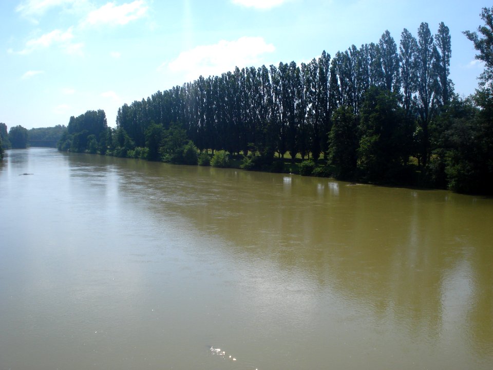 Saint-Sever, l'Adour en amont du pont