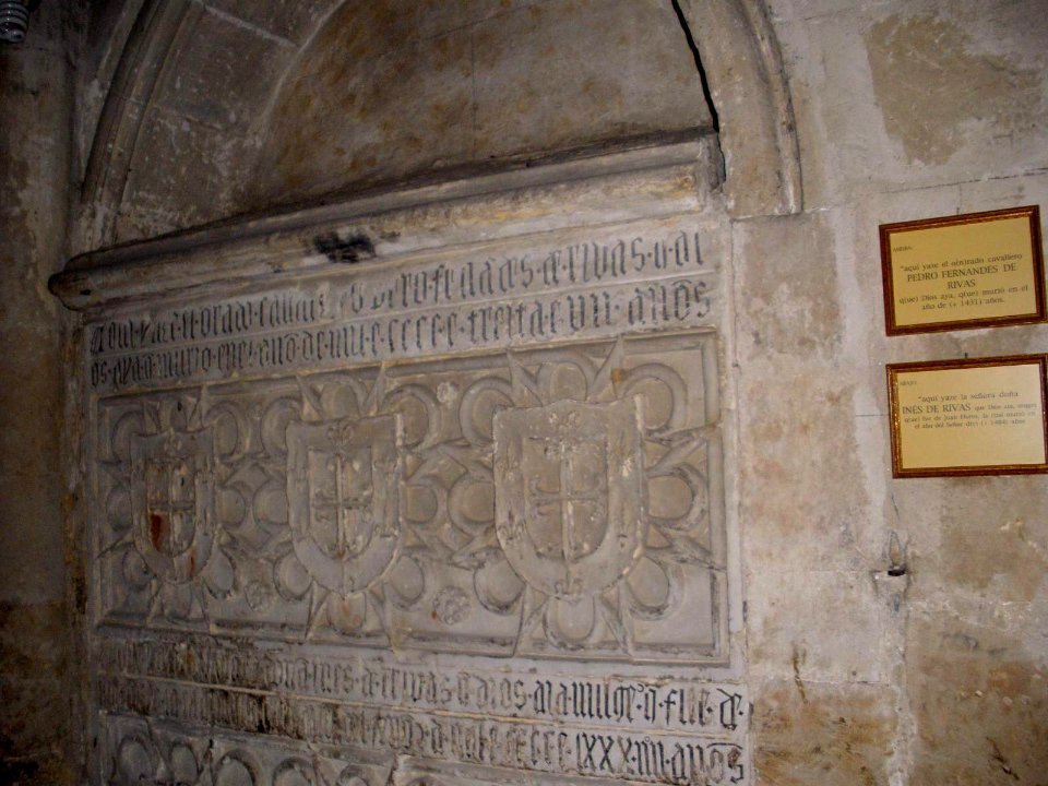Salamanca - Iglesia de San Martín, tumbas 3