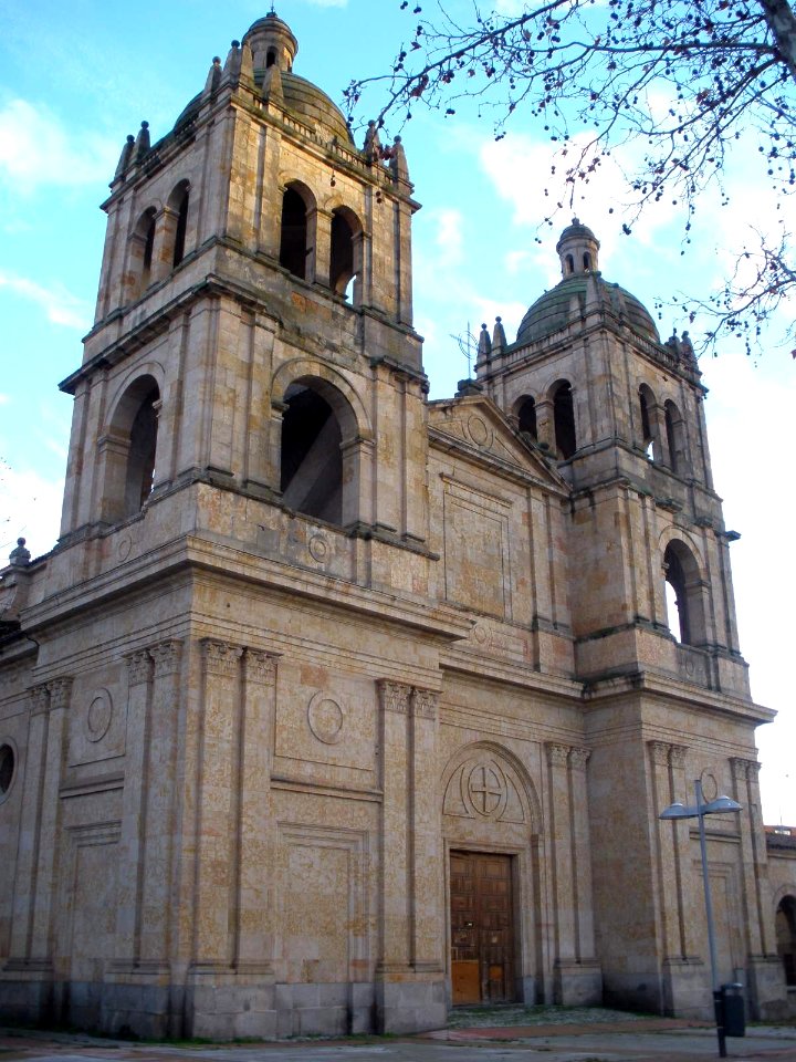 Salamanca - Iglesia de la Santisima Trinidad del Arrabal 2