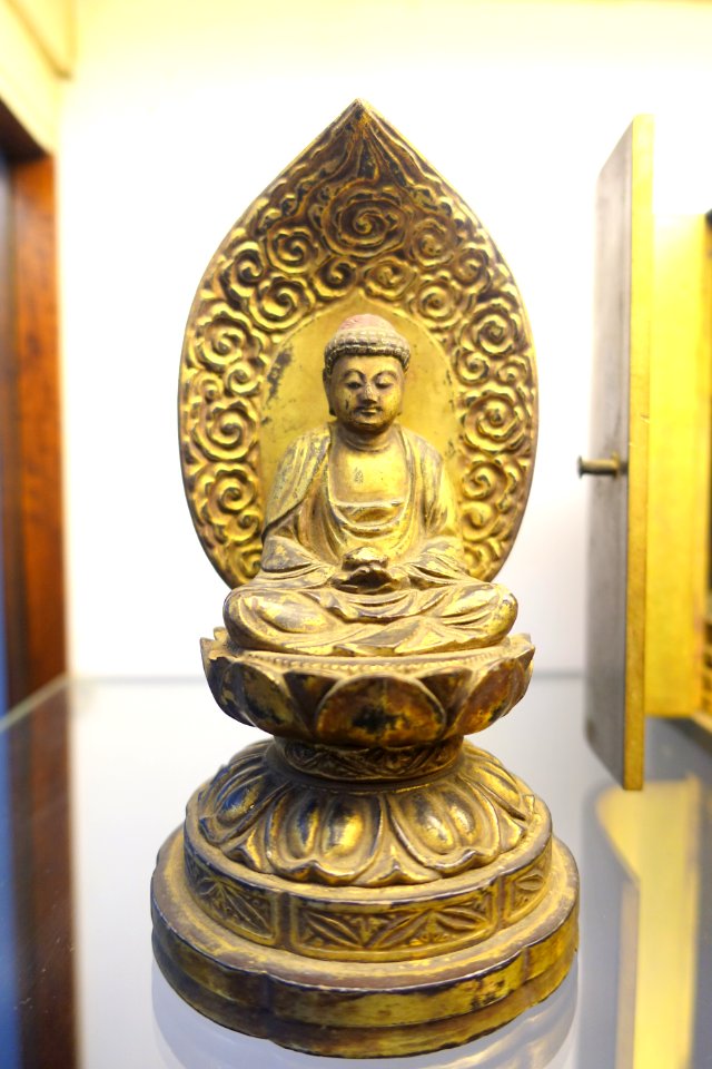 Sakyamuni, Japan, 18th century AD, wood - Museum of Vietnamese History - Ho Chi Minh City - DSC06009