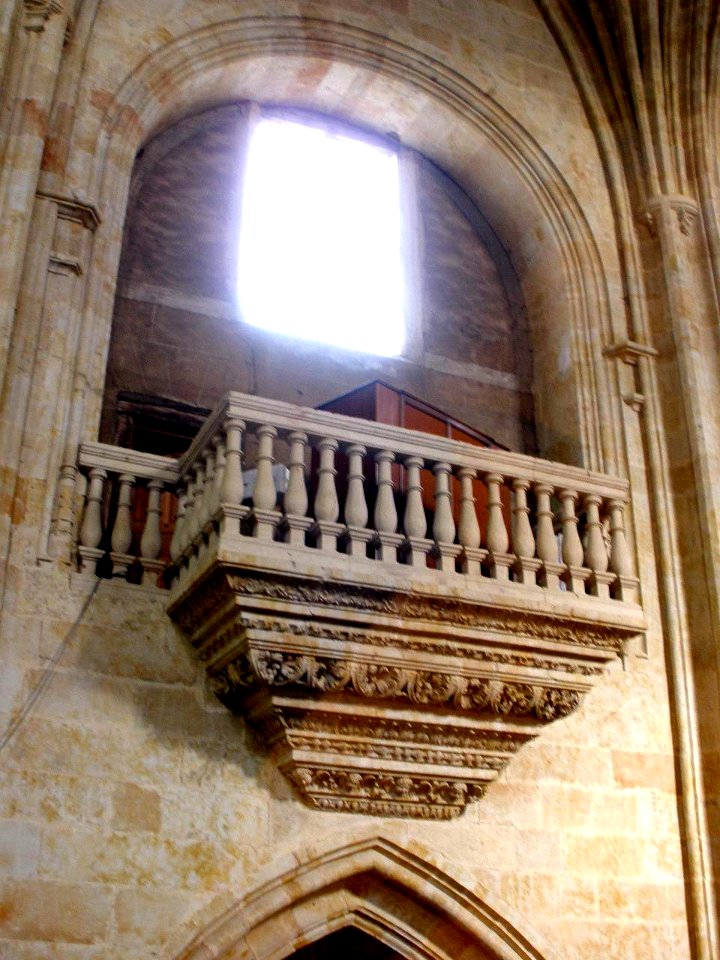 Salamanca - Convento de San Esteban, interior de la iglesia 48