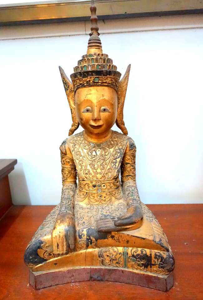 Sakyamuni, Cambodia, 19th century AD, wood and engraved glass - Museum of Vietnamese History - Ho Chi Minh City - DSC06038
