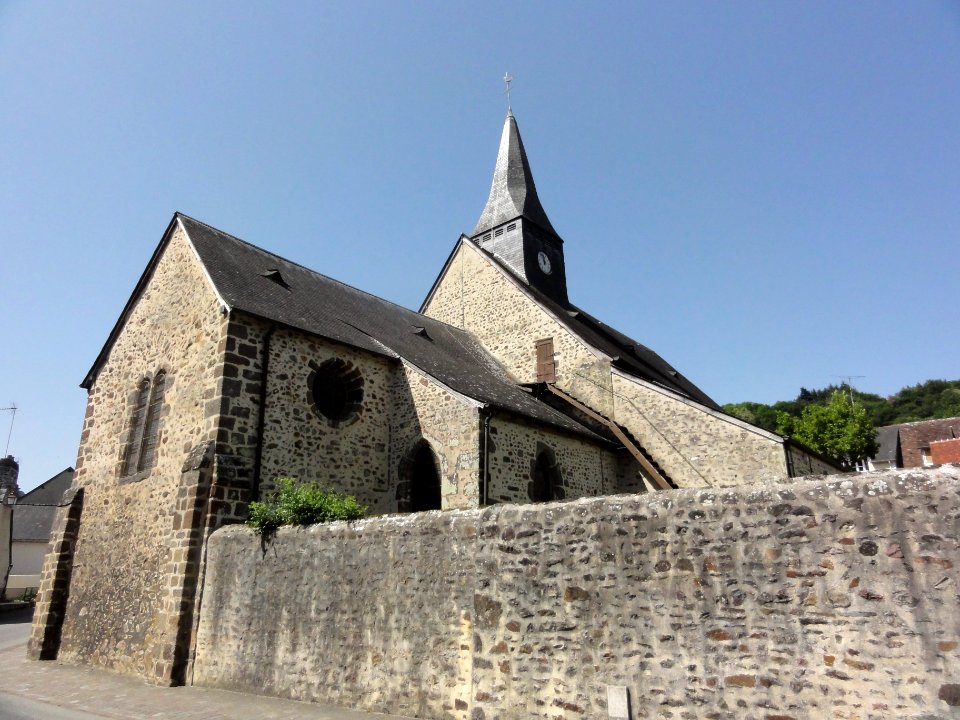 Saint-Léonard-des-Bois (Sarthe) église (03)