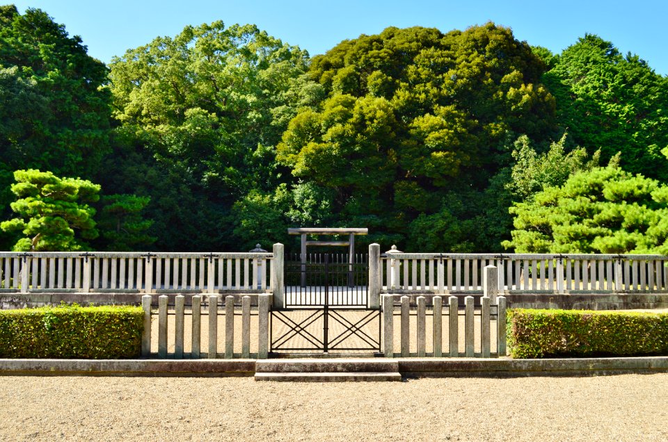 Saki Ishizuka-yama Kofun, haisho