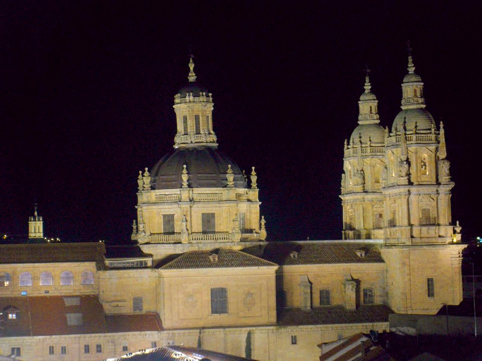 Salamanca - Iglesia de la Clerecía, nocturno 01