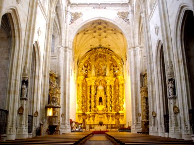 Salamanca - Convento de San Esteban, interior de la iglesia 22