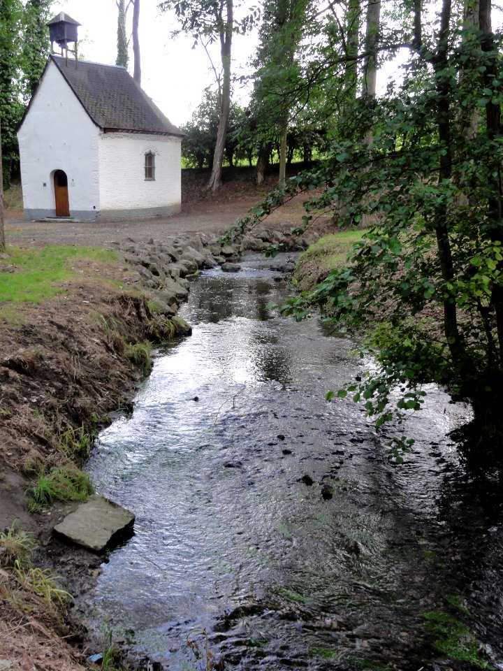 Salesches (Nord, Fr) ruisseau St.Georges, chapelle des Prés