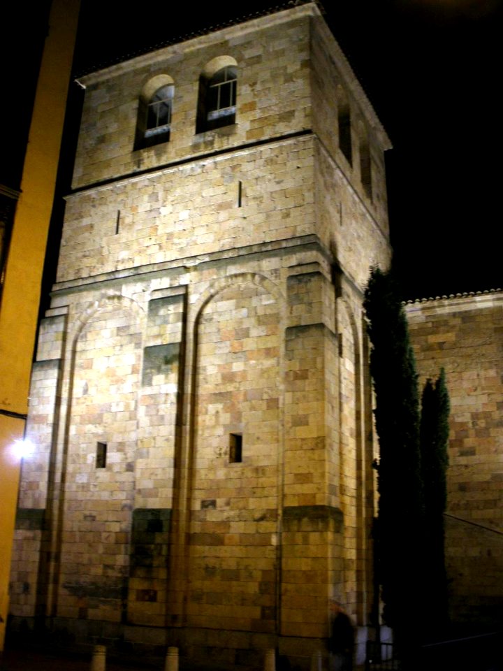 Salamanca - Iglesia de San Julián y Santa Basilisa 01