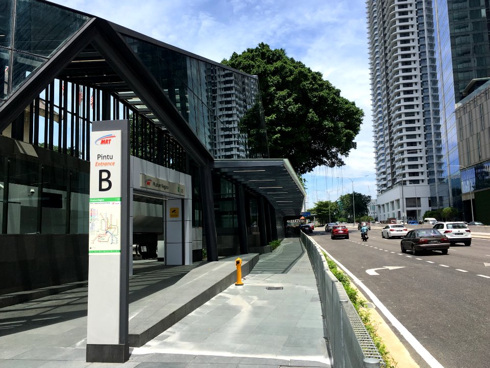 SBK Line Muzium Negara Entrance B 5