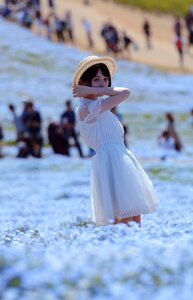 Doll flower white dress
