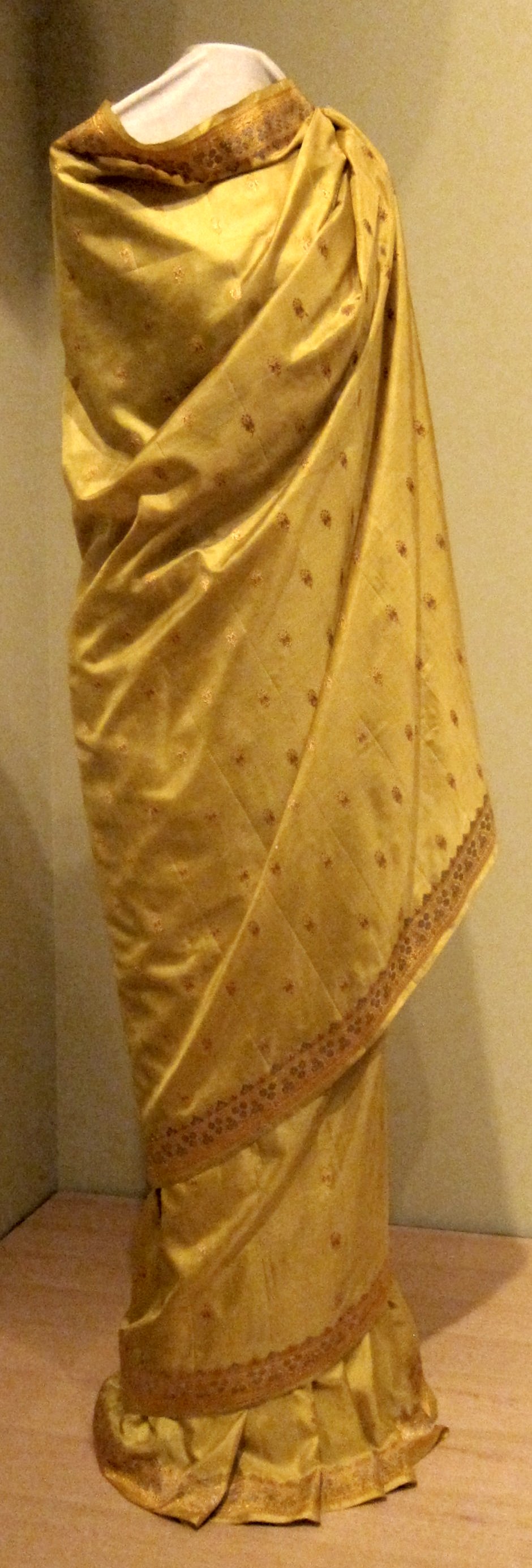 Sari from India (probably Benares), late 19th or early 20th century, silk with metallic thread, HAA