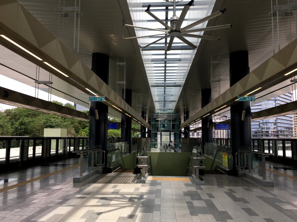SBK Line Phileo Damansara Platform 4