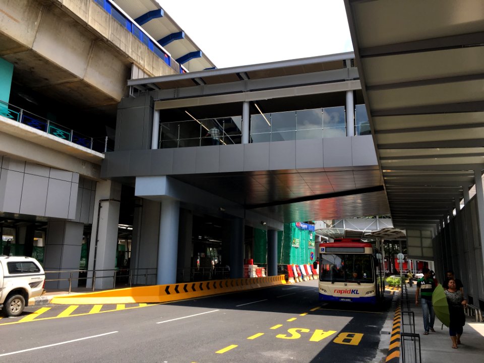 SBK Line Pasar Seni LRT-MRT Link Bridge 1