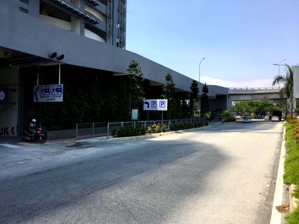 SBK Line Bandar Utama 1Powerhouse Entrance from Persiaran Bandar Utama 1