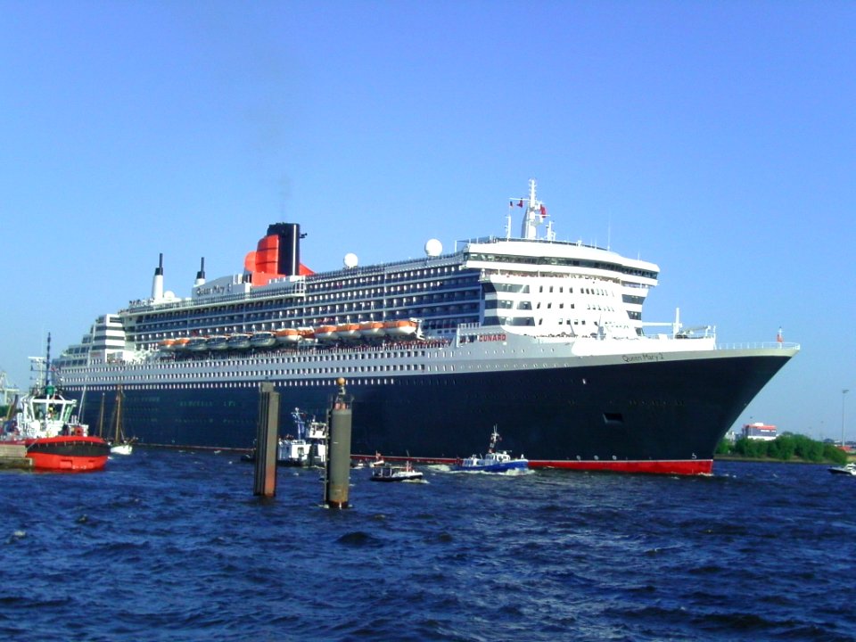 Ship Queen Mary 2011-05-08 (1)
