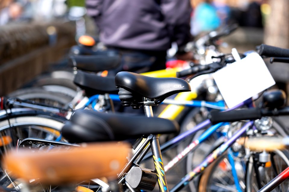Sattel auf dem Fahrradflomarkt in Tübingen April 2019