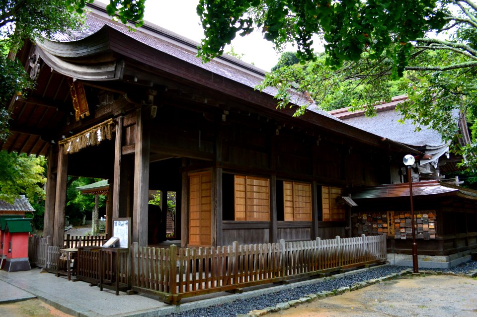 Shikaumi-jinja shaden
