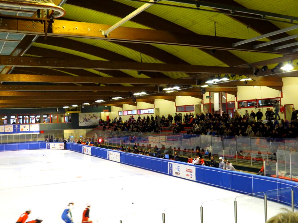 ShorttrackauxJMM2013 vue globale de la patinoire 3