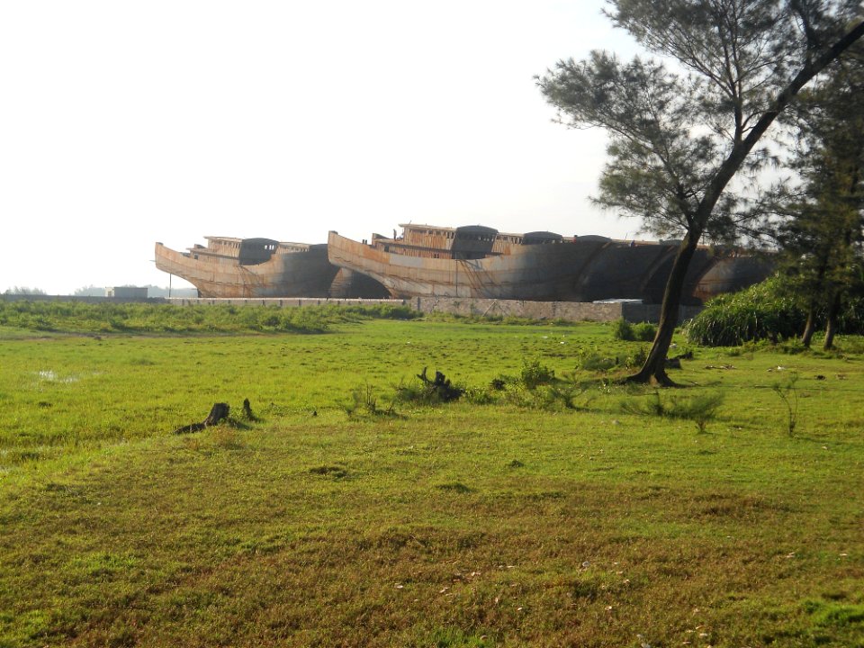 Shipyard at northwest shore of Xinbu Island - 03