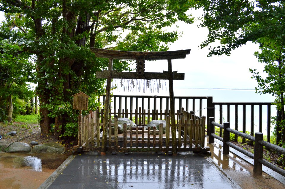 Shikaumi-jinja kameishi