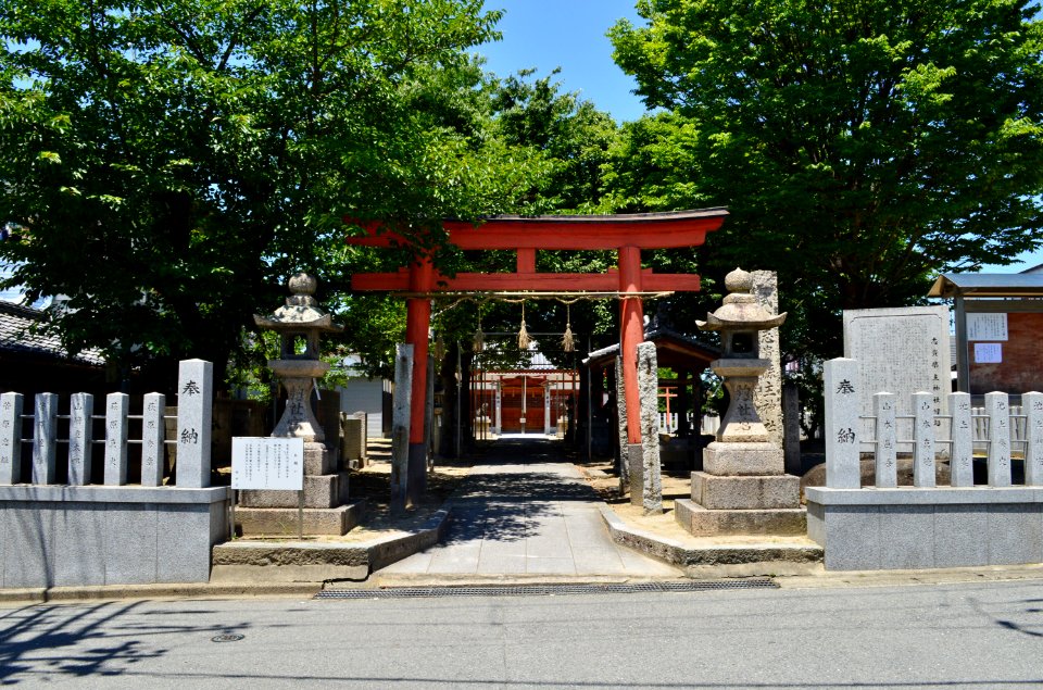 Shiki Agatanushi-jinja, torii-1