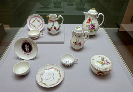 Table pieces, Würzburger Porzellanmanufaktur, date unknown, porcelain - Mainfränkisches Museum - Würzburg, Germany - DSC04939