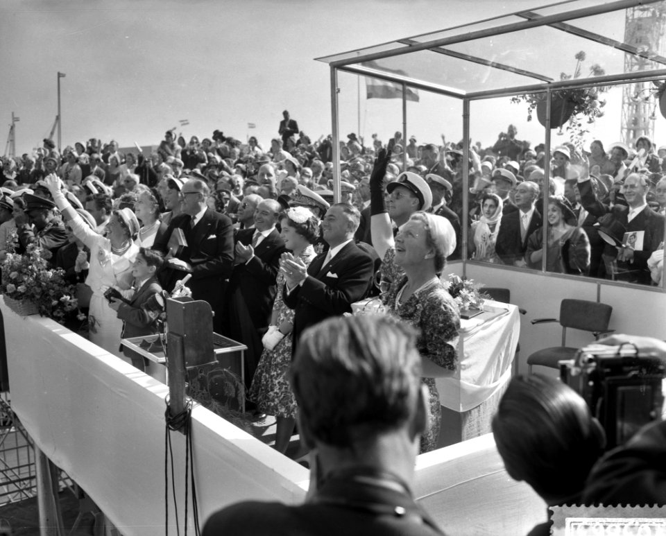 Tewaterlating van de tanker 'Mohammed Reza Shah' door prinses Margriet in aanwez, Bestanddeelnr 910-3863