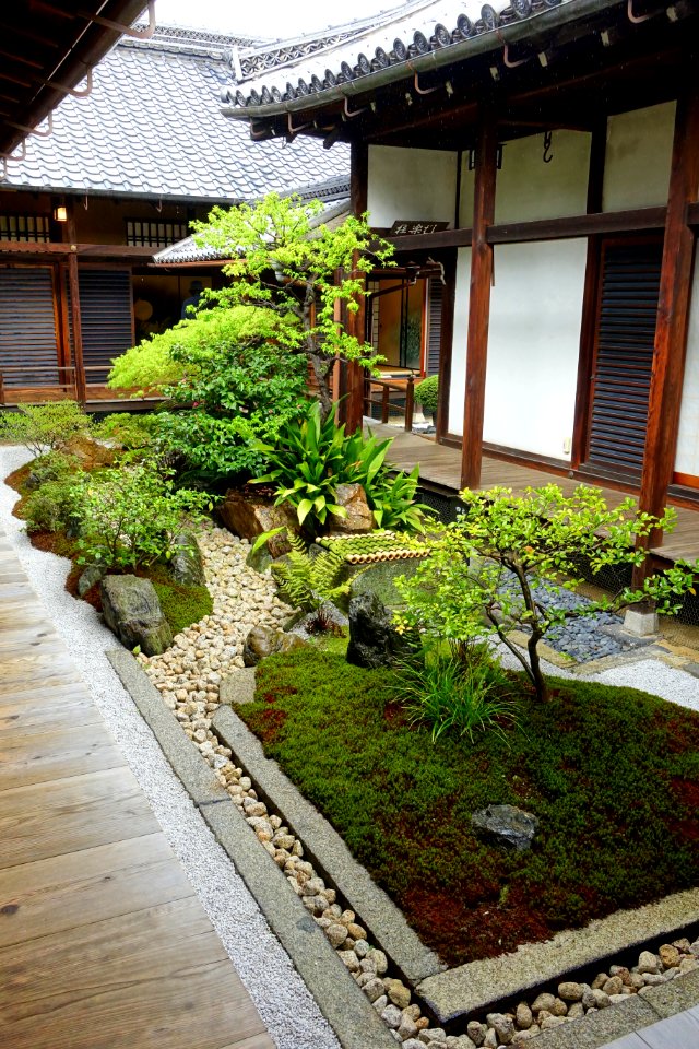 Shihoshomen-no-niwa courtyard - Kanchi-in - Toji - Kyoto, Japan - DSC07123