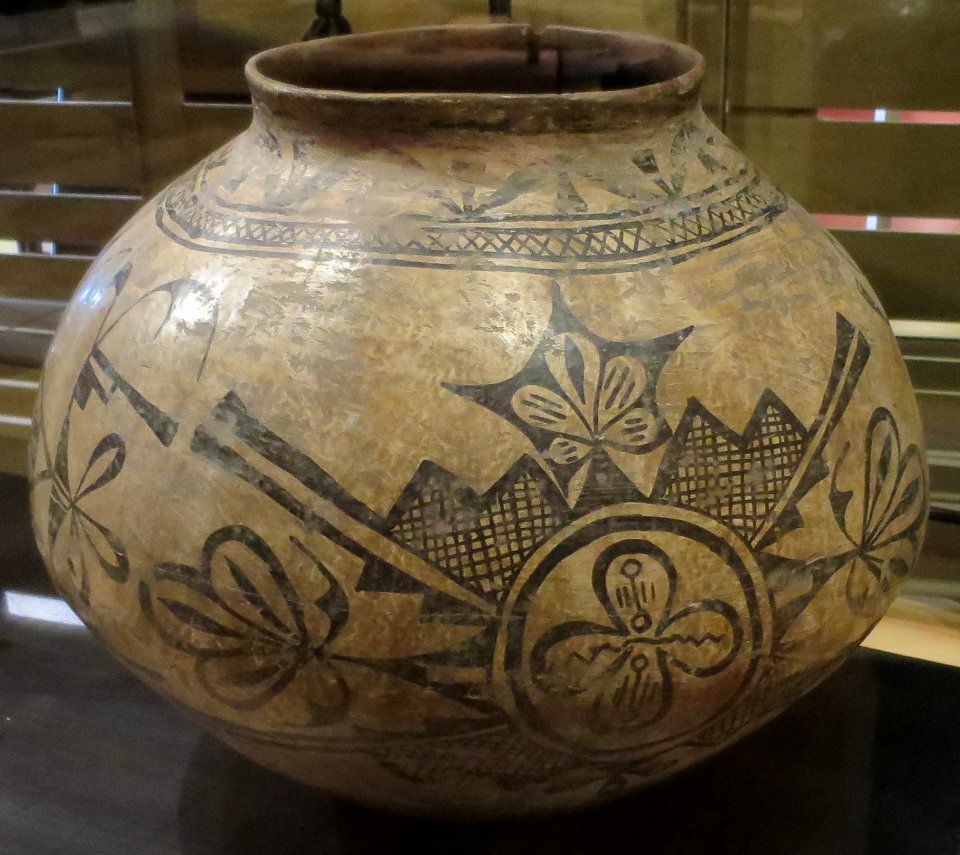 Tesuque storage jar, 1860-1890, Heard Museum