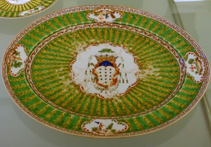 Table set owned by Porto Bishop António de San José de Castro, China, Jiaqing period, c. 1800-1810, porcelain - Museu Nacional de Soares dos Reis - Porto, Portugal - DSC00459