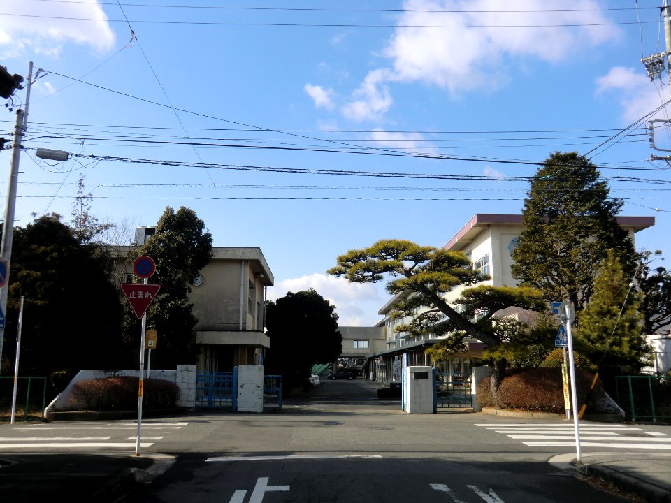 Toyokawa City Chubu Elementary School (2011.01) 1