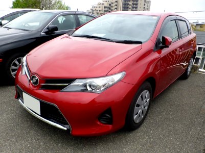 Toyota AURIS 150X (E180) front