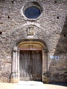 Touches (Mercurey, Saône-et-Loire, Fr) portail église